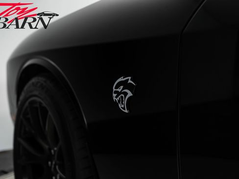 Used 2015 Dodge Challenger SRT Hellcat RWD image 15