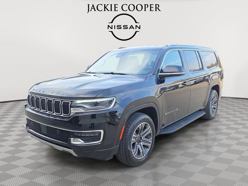 Used 2024 Jeep Wagoneer L Series II RWD image 1
