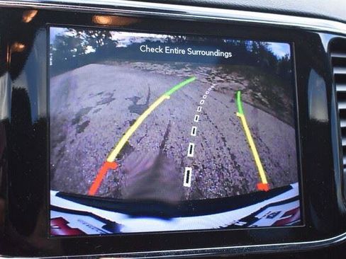 Used 2022 Jeep Grand Cherokee Laredo X AWD/4WD image 38