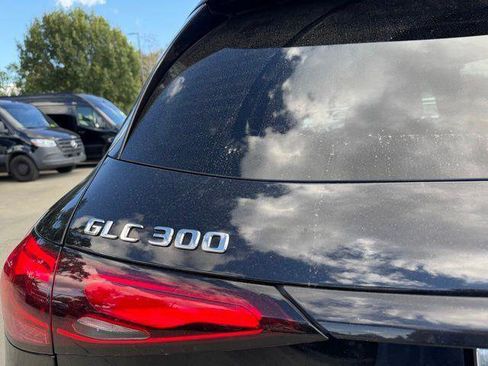 Certified 2025 Mercedes-Benz GLC 300 GLC 300 image 21