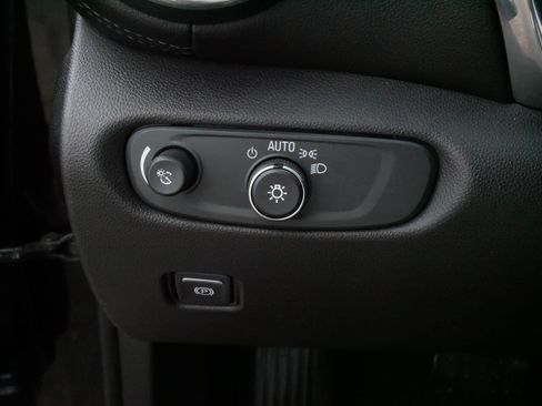 Used 2019 Chevrolet Blazer LT AWD/4WD image 28