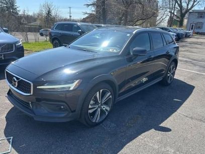 Used 2024 Volvo V60 B5 Cross Country Plus