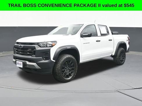 Used 2024 Chevrolet Colorado Trail Boss w/ Technology Package AWD/4WD image 7