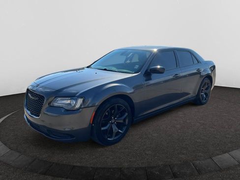 Used 2020 Chrysler 300 Touring w/ Sport Appearance Package RWD image 2