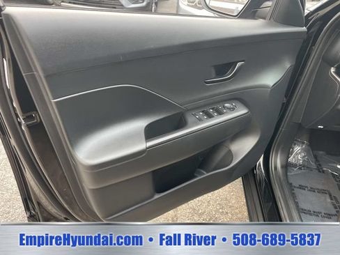 Used 2024 Hyundai Kona SEL AWD/4WD image 15