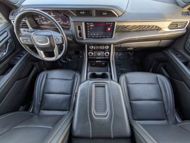 Used 2024 GMC Yukon Denali RWD image 16