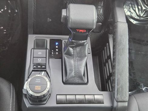 Used 2024 Toyota Tacoma TRD Sport image 13