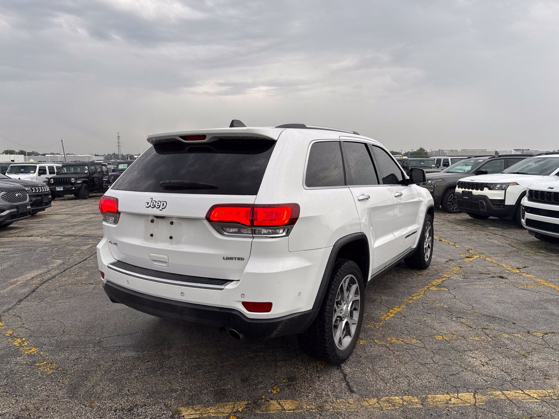 Used 2021 Jeep Grand Cherokee Limited w/ Premium Lighting Group AWD/4WD image 6