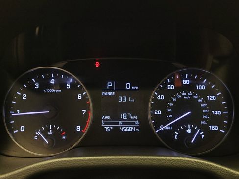 Used 2017 Hyundai Elantra SE image 23