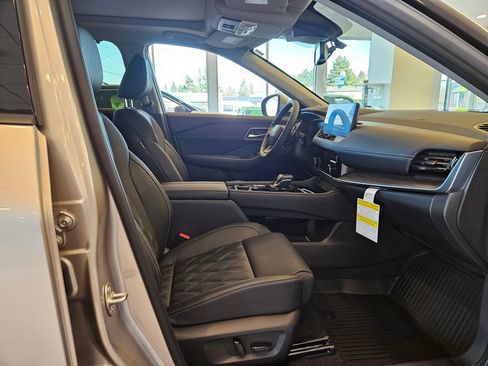 New 2026 Nissan Rogue Platinum image 24