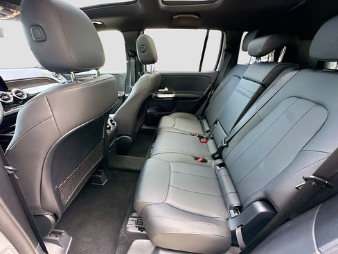 Used 2026 Mercedes-Benz GLB 250 image 24