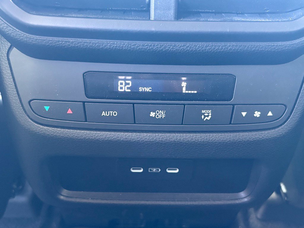 Used 2025 Honda Pilot EX-L image 19