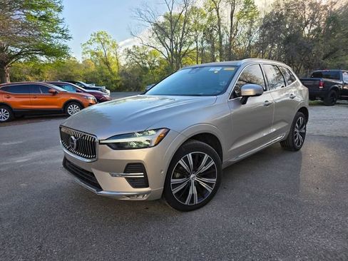 Used 2023 Volvo XC60 B5 Plus w/ Protection Package Premier image 4