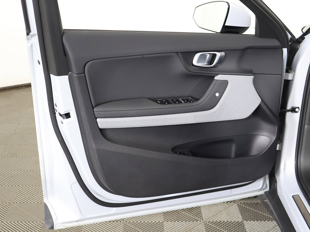 Used 2024 Polestar Polestar 2 AWD/4WD image 25