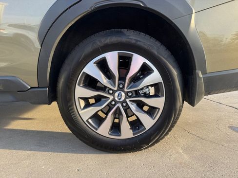 Used 2025 Subaru Outback Limited w/ Popular Package #2 image 26