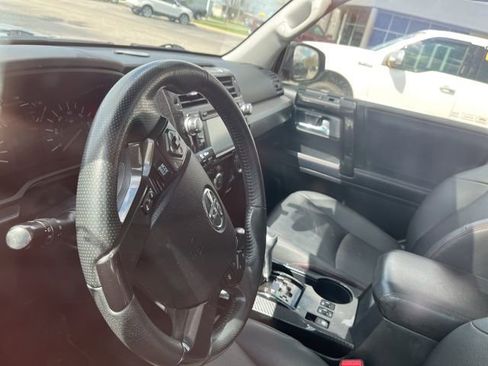 Used 2019 Toyota 4Runner TRD Off-Road Premium image 10