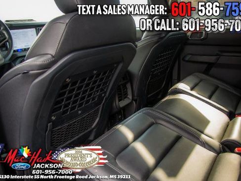 New 2025 Ford Bronco Badlands image 10