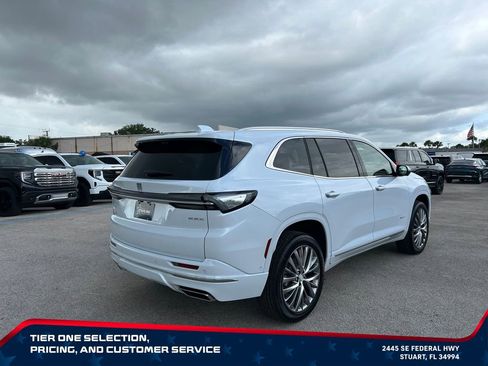 New 2026 Buick Enclave Avenir AWD/4WD image 7