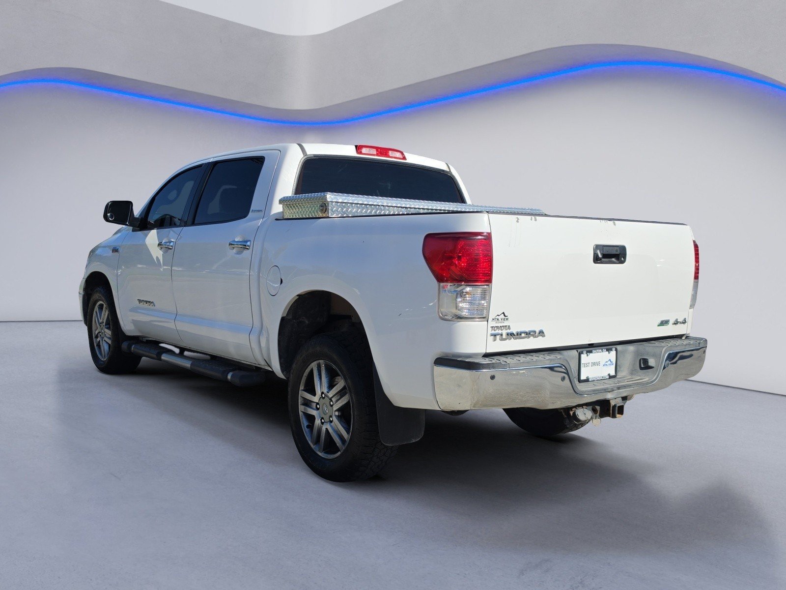 Used 2012 Toyota Tundra Limited w/ Memory Pkg AWD/4WD image 3
