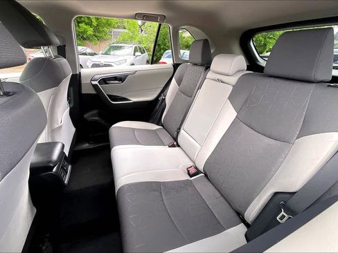 Used 2025 Toyota RAV4 XLE w/ Convenience Package image 21