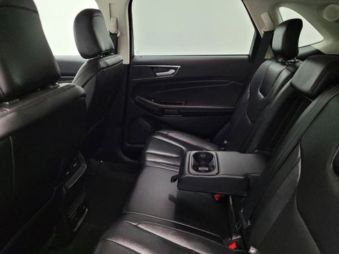 Used 2020 Ford Edge Titanium AWD/4WD image 18
