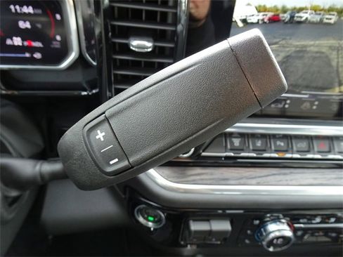 New 2026 GMC Sierra 2500 SLT w/ SLT Premium Package image 22