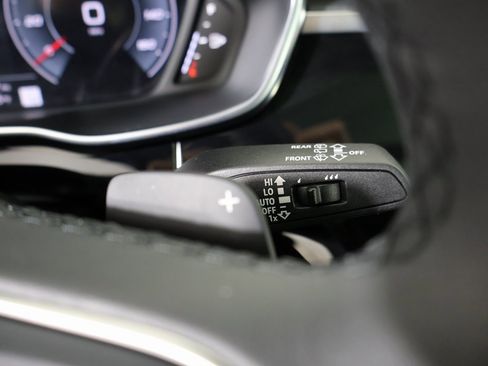 Used 2025 Audi Q3 2.0T Premium Plus w/ Premium Plus Package image 31