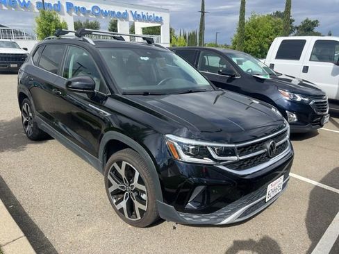 Used 2022 Volkswagen Taos SEL image 4