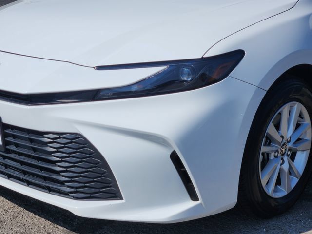 Certified 2025 Toyota Camry LE FWD image 7