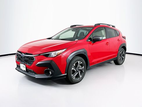Used 2025 Subaru Crosstrek 2.5i Premium AWD/4WD image 3