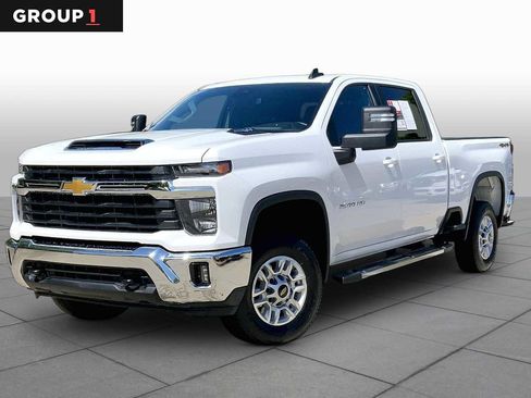 Used 2025 Chevrolet Silverado 2500 LT w/ Convenience Package AWD/4WD image 1