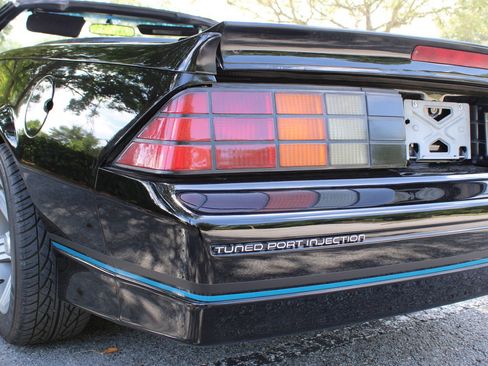 Used 1988 Chevrolet Camaro LT RWD image 31