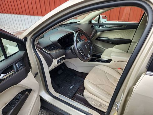 Used 2017 Lincoln MKC Reserve w/ Lincoln MKC Climate Package AWD/4WD image 11