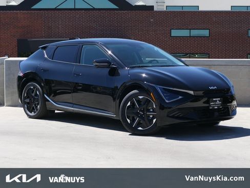 New 2025 Kia EV6 Wind image 1