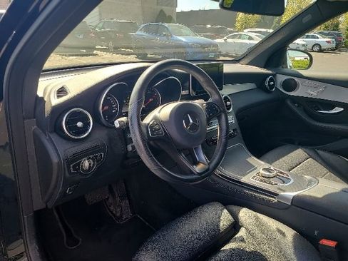 Used 2019 Mercedes-Benz GLC 300 4MATIC image 6