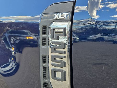 Used 2024 Ford F250 XLT w/ FX4 Off-Road Package image 31