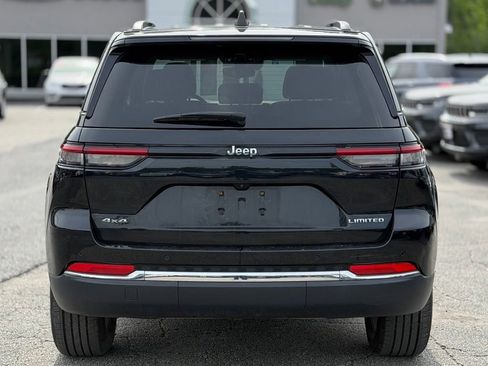 Used 2023 Jeep Grand Cherokee Limited AWD/4WD image 4