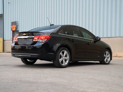 Used 2016 Chevrolet Cruze LT w/ Sun, Sound and Sport Package image 13