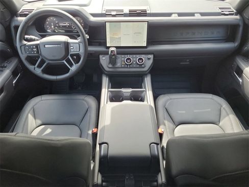 New 2025 Land Rover Defender 130 X-Dynamic SE image 25