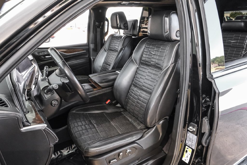 Used 2021 Cadillac Escalade Premium Luxury Platinum AWD/4WD image 29