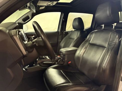 Certified 2020 Toyota Tacoma TRD Sport image 5