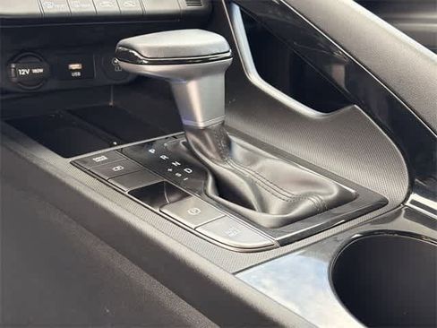 Certified 2025 Hyundai Elantra SEL image 25