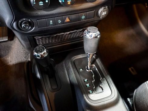 Used 2013 Jeep Wrangler Unlimited Rubicon w/ Connectivity Group image 58