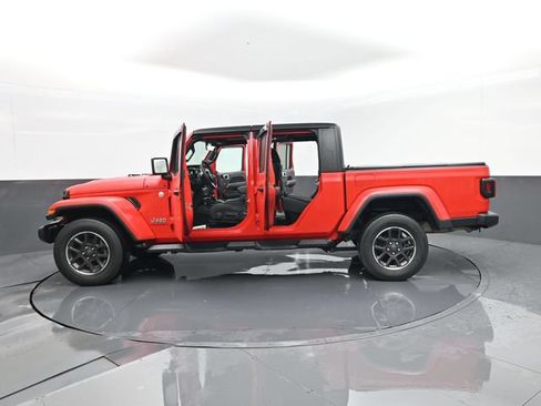 Used 2023 Jeep Gladiator Overland AWD/4WD image 29