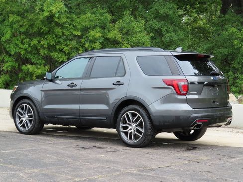 Used 2017 Ford Explorer Sport w/ Equipment Group 401A AWD/4WD image 7