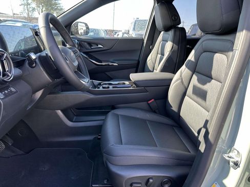 New 2026 Chevrolet Equinox LT w/ Convenience Package II image 21