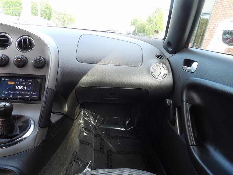 Used 2009 Pontiac Solstice Convertible RWD image 13