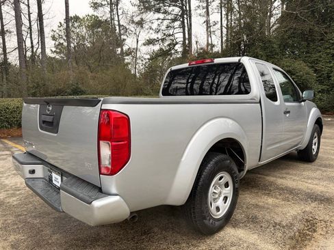 Used 2019 Nissan Frontier S image 10