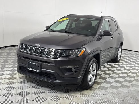 Used 2020 Jeep Compass Latitude w/ Popular Equipment Group FWD image 10
