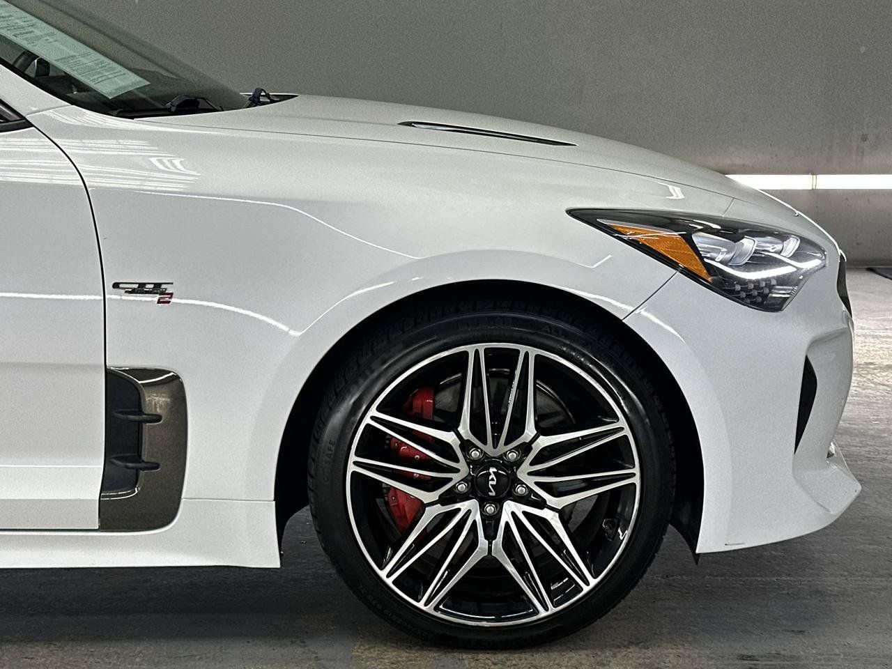 Used 2022 Kia Stinger GT2 RWD image 12